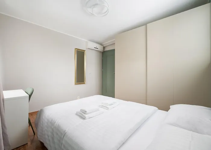 Ogrod Saski Harmony By Bookinghost * Варшава