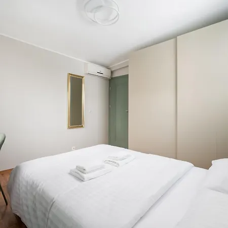 Ogrod Saski Harmony By Bookinghost * Warszawa